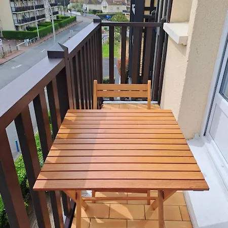 Apartment L'evasion, F2 Proche Et Commerce, Parking & Wifi *